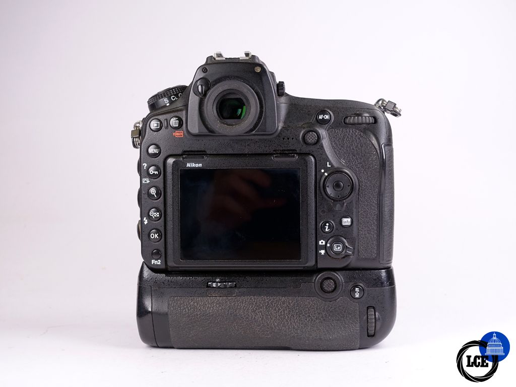 Nikon D850 Body + MB-D18 Grip