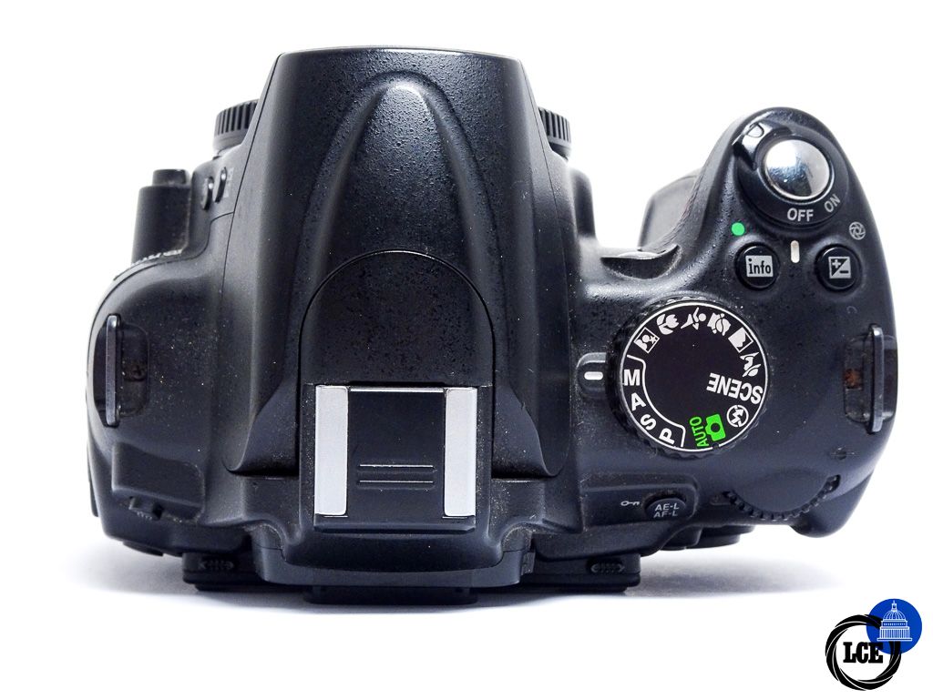 Nikon D5000 body