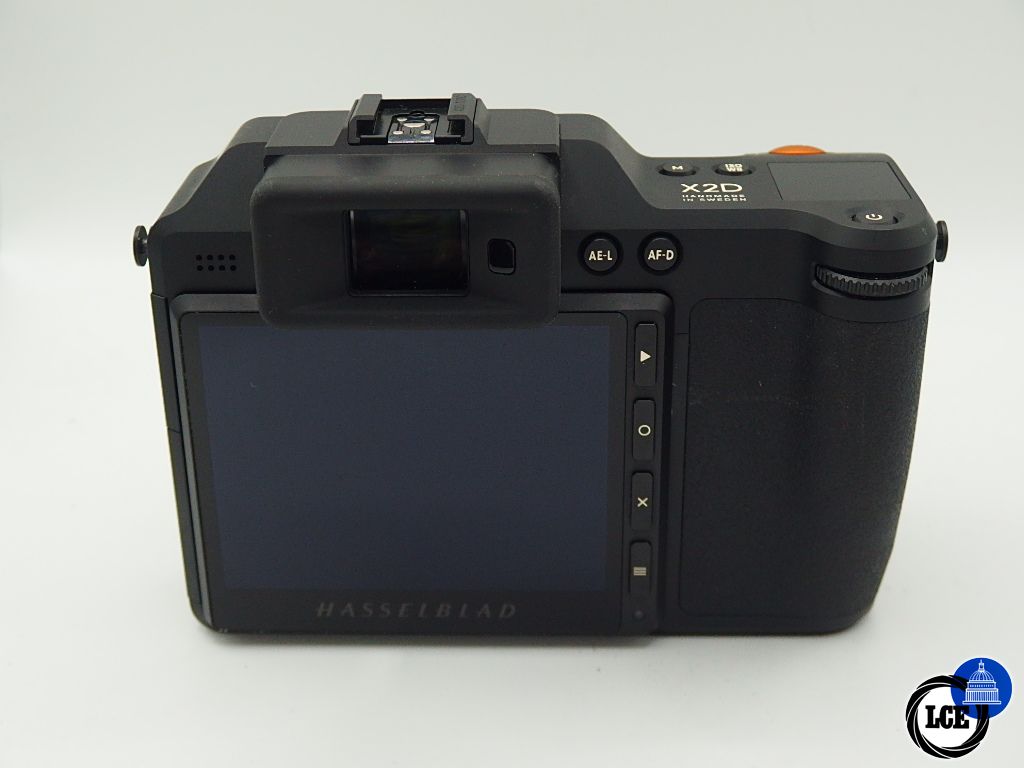 Hasselblad X2D 100C body boxed with Vandra strap