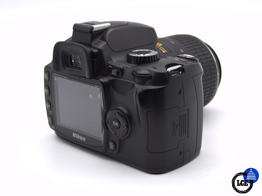 Nikon D60 Body + AF-S 18-55mm f/3.5-5.6G VR 