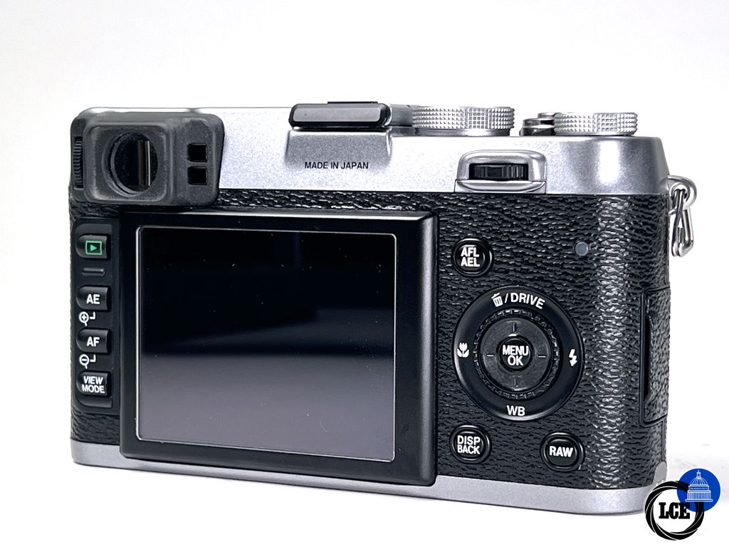 FujiFilm X100 