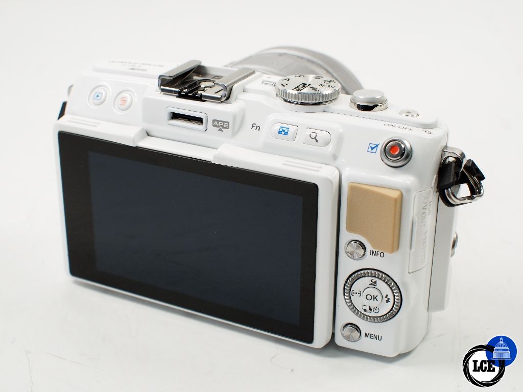 Olympus Pen Lite  E-PL5 white body with 14-42mm f3.5-5.6 II R