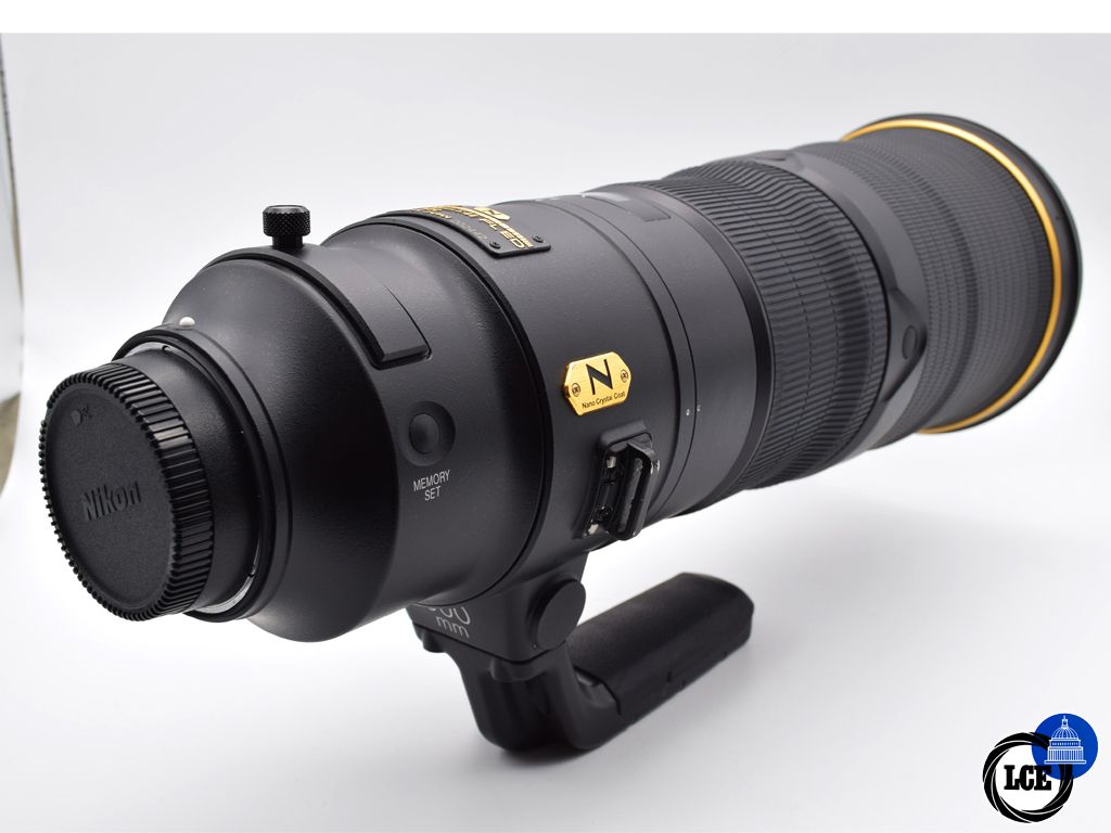 Nikon  500mm f/4E FL ED VR AF-S (Flight case & Box)