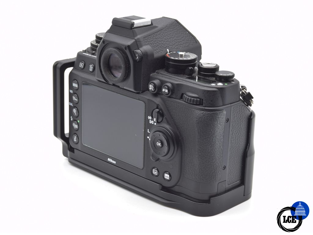 Nikon DF Body 3742 Shutter actuations