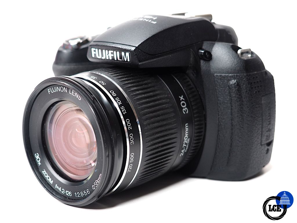 FujiFilm HS10