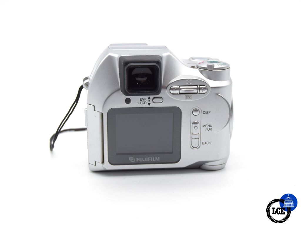 FujiFilm Finepix 2800 Zoom (inc 16MB Smart Media Card & Card Reader)