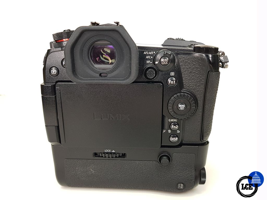 Panasonic Lumix G9 body + grip