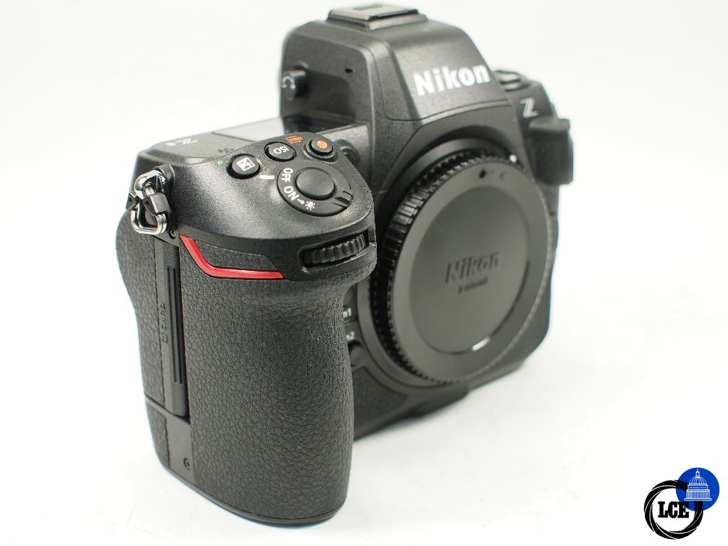 Nikon Z8 Body shutter count  only 6