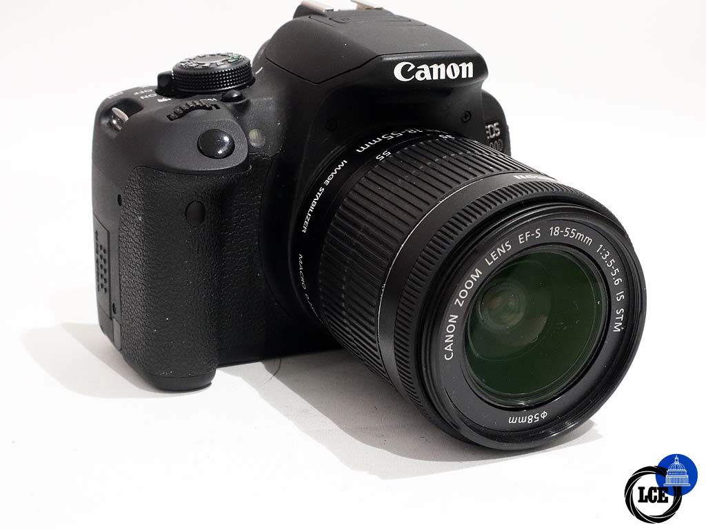 Canon EOS 700D + 18-55mm IS