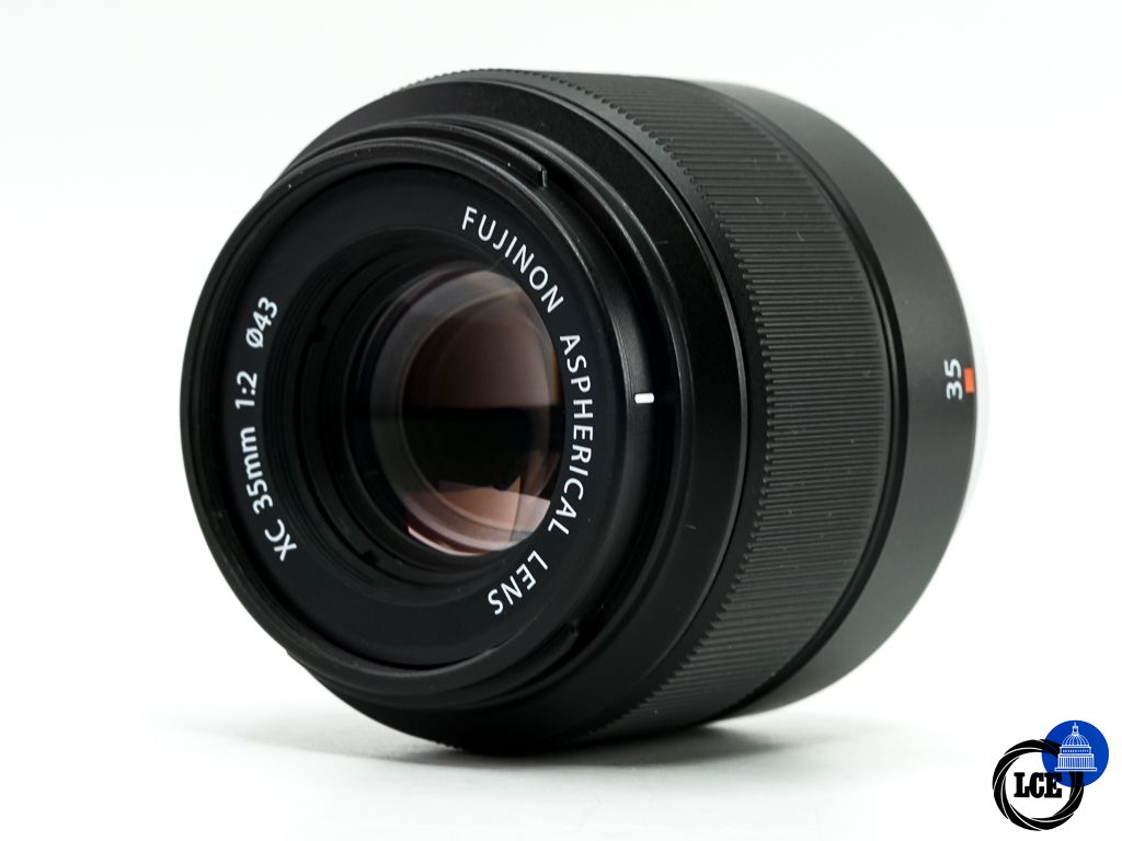 FujiFilm XC 35mm f2