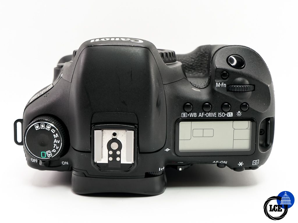 Canon EOS 7D + BG-E7 Battery Grip  * SHUTTER COUNT 5.8K *