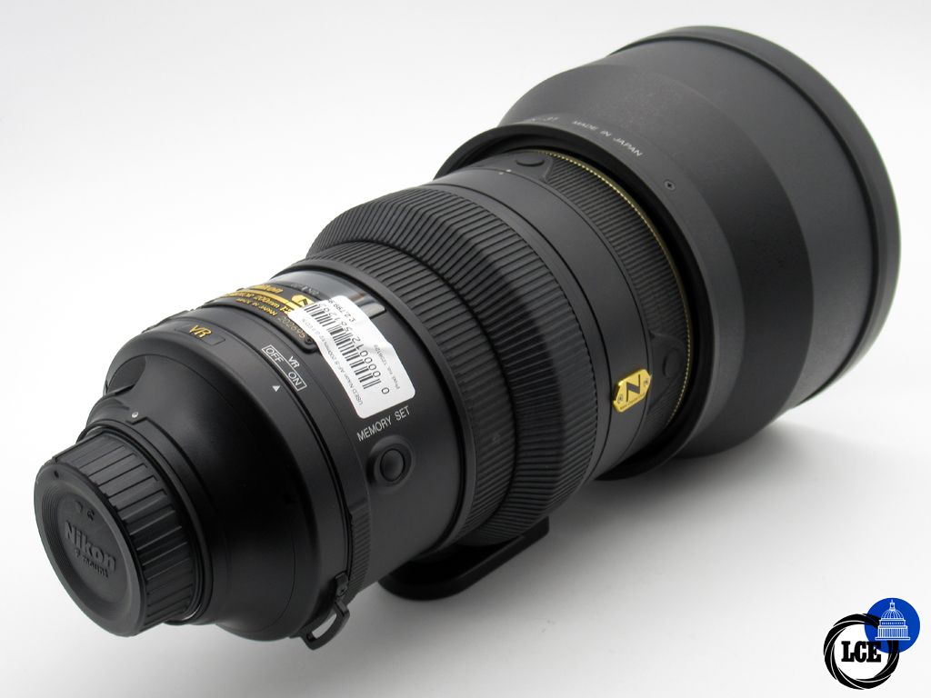 Nikon  AF-S 200mm f/2 G II ED N with soft case.