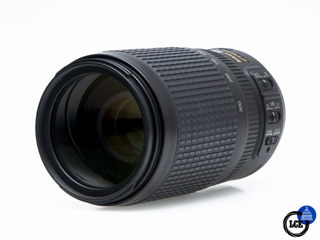 Nikon AF-S 70-300mm f/4.5-5.6 G ED VR 