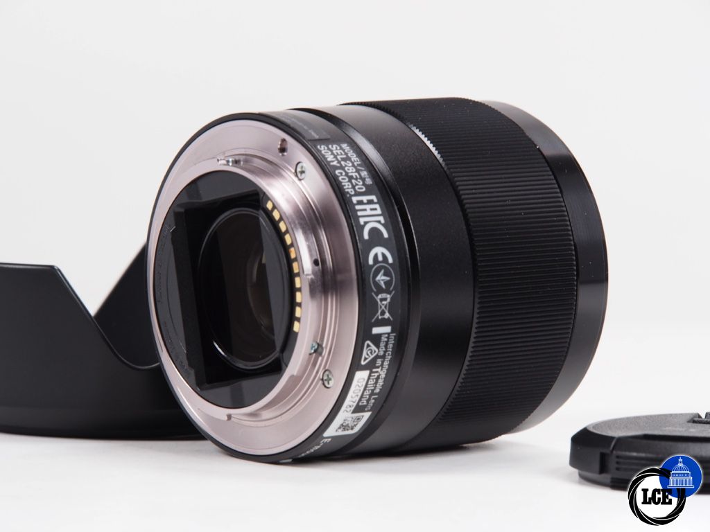 Sony FE 28mm F2 & VCLECU2 Wide convereter