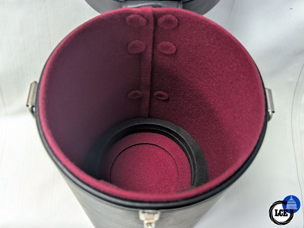 Nikon CL-73 Hard Lens Case 