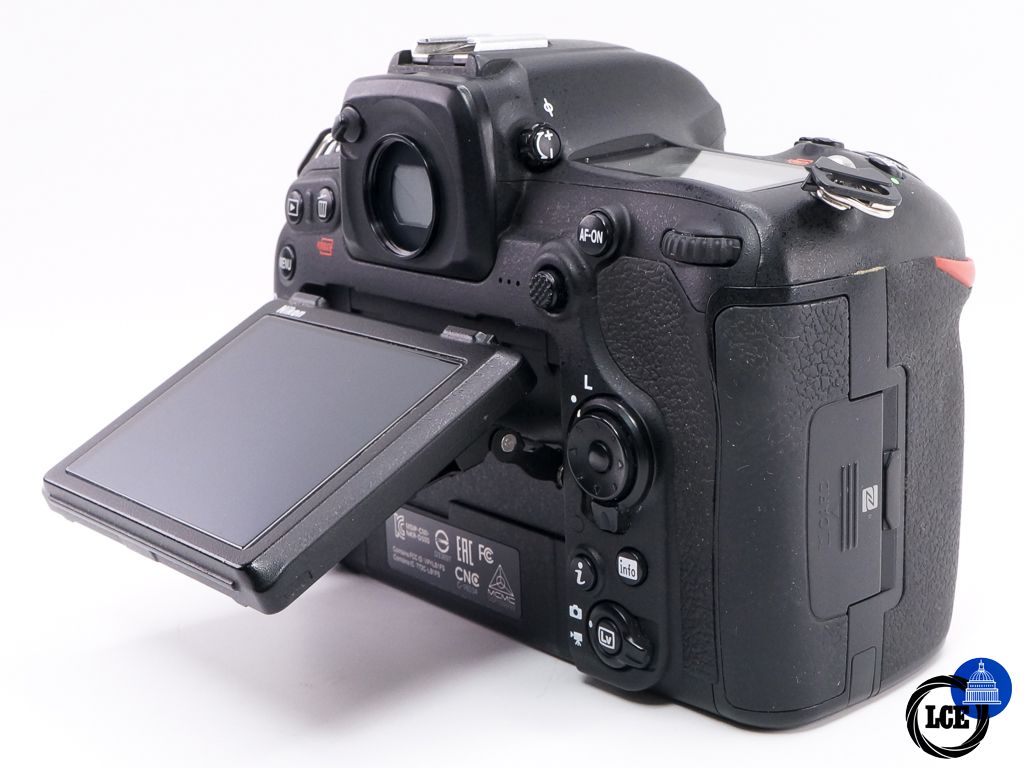 Nikon D500 Body * BOXED *