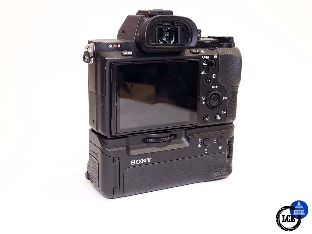 Sony A7R II Body + Grip