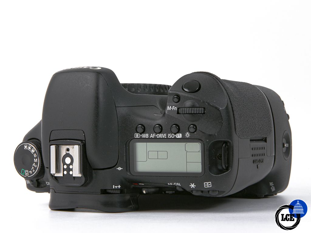 Canon EOS 7D + BG-E7 **28k Shutter Count**