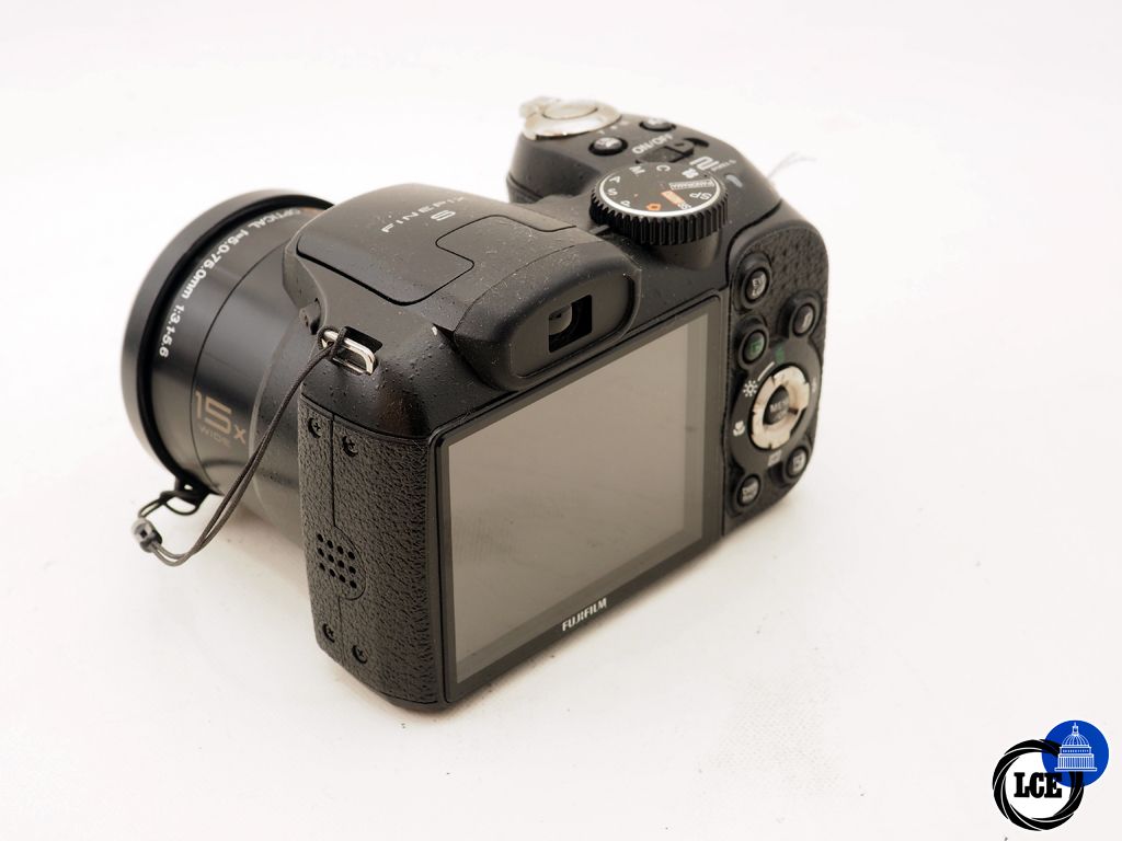 FujiFilm FinePix S1700