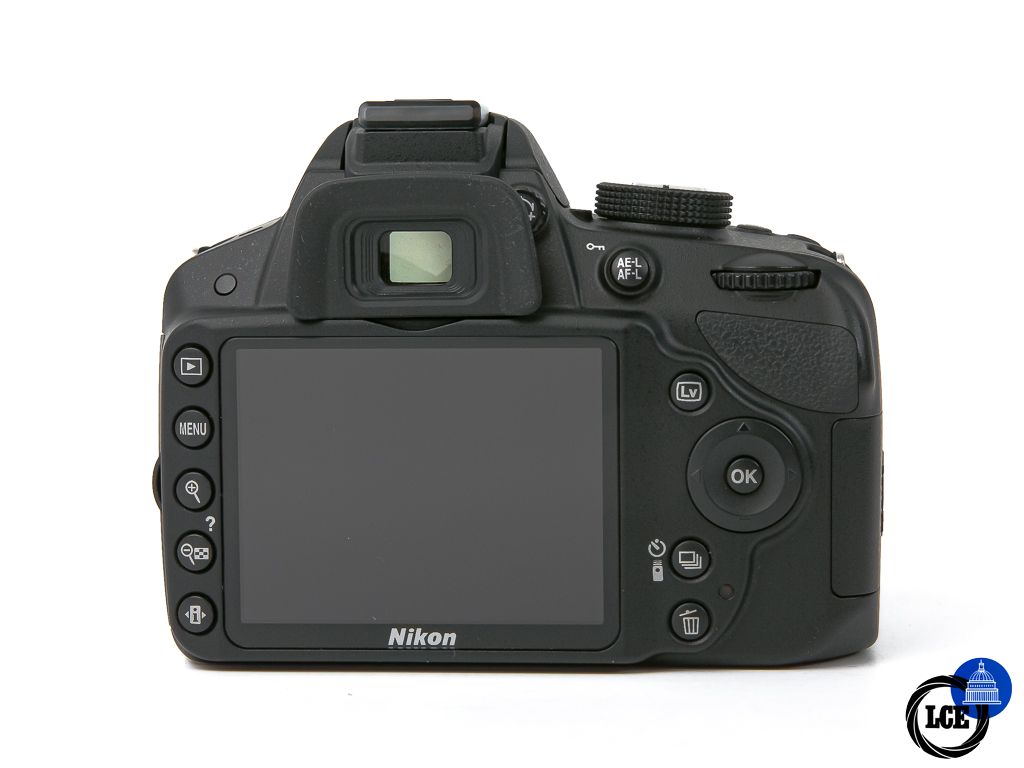 Nikon D3200 + 18-55mm VR II **2k Shutter Count**