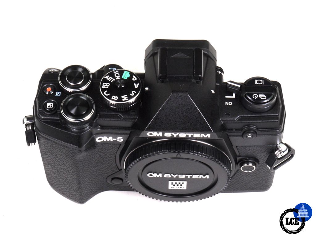 OM SYSTEM OM-5 Body - *550 Shutter Actuations*