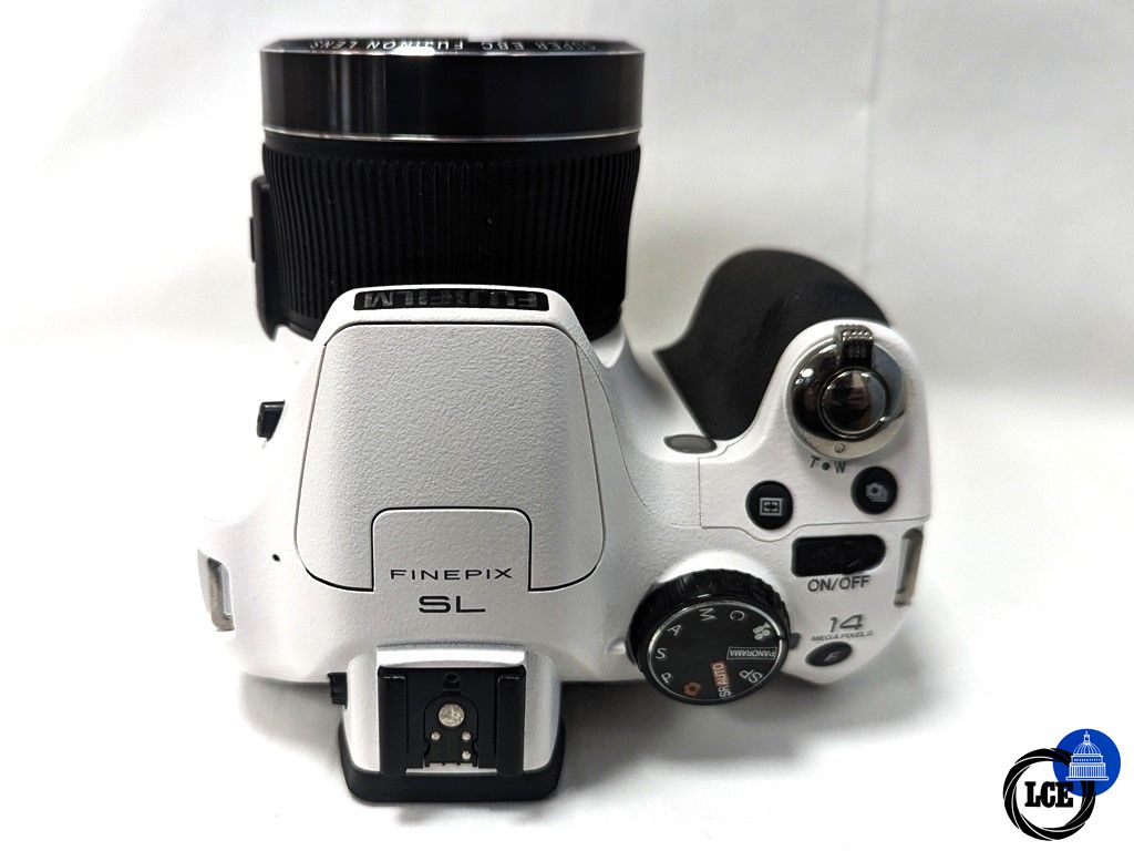 FujiFilm Finepix SL 