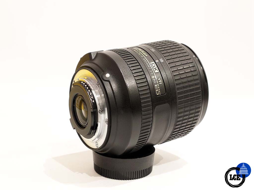 Nikon AF-S 18-300mm F3.5-6.3 ED VR