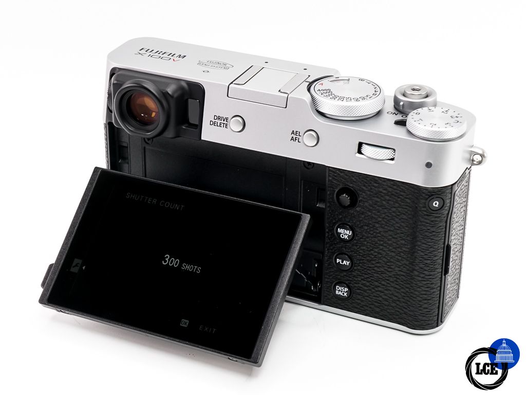 FujiFilm X100V Silver * MINT, BOXED & VERY LOW SHUTTER COUNT *