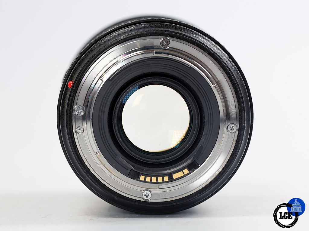 Canon EF 24-70mm f/2.8 L II USM