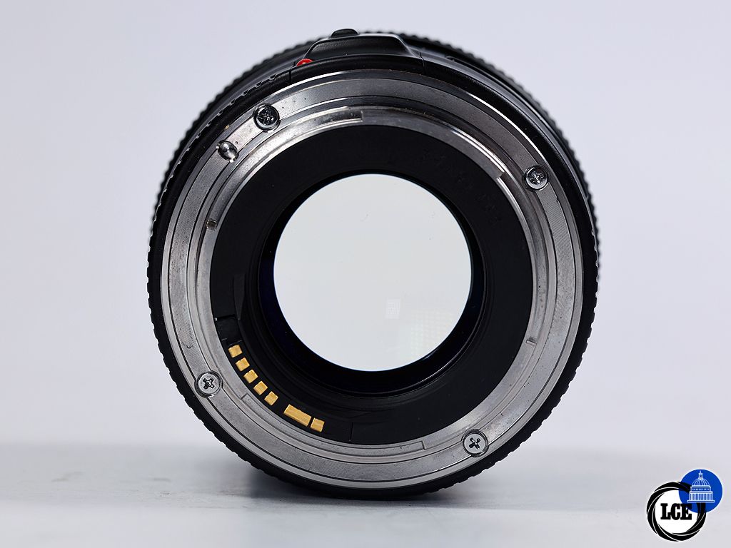 Canon EF 85mm f/1.8 USM