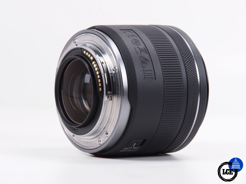 Canon RF 35mm F1.8 Macro IS STM