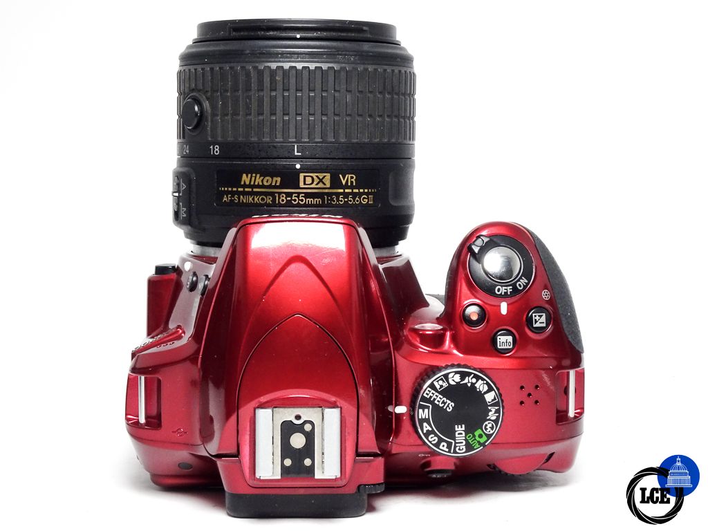 Nikon D3300 + 18-55mm f/3.4-5.6G II (RED EDITION)