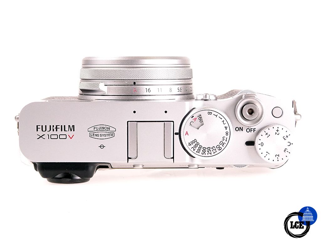 FujiFilm X100V Silver