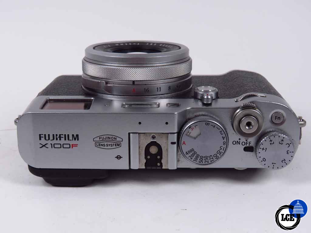 FujiFilm X100F Chrome