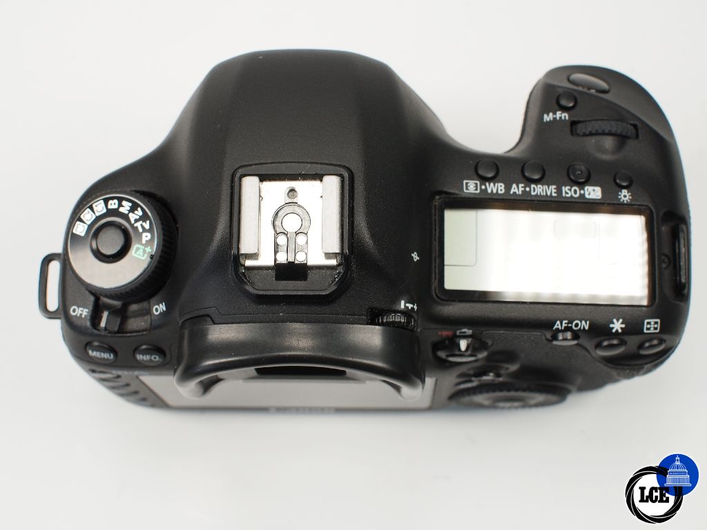 Canon EOS 5D III Body shutter count 32,784