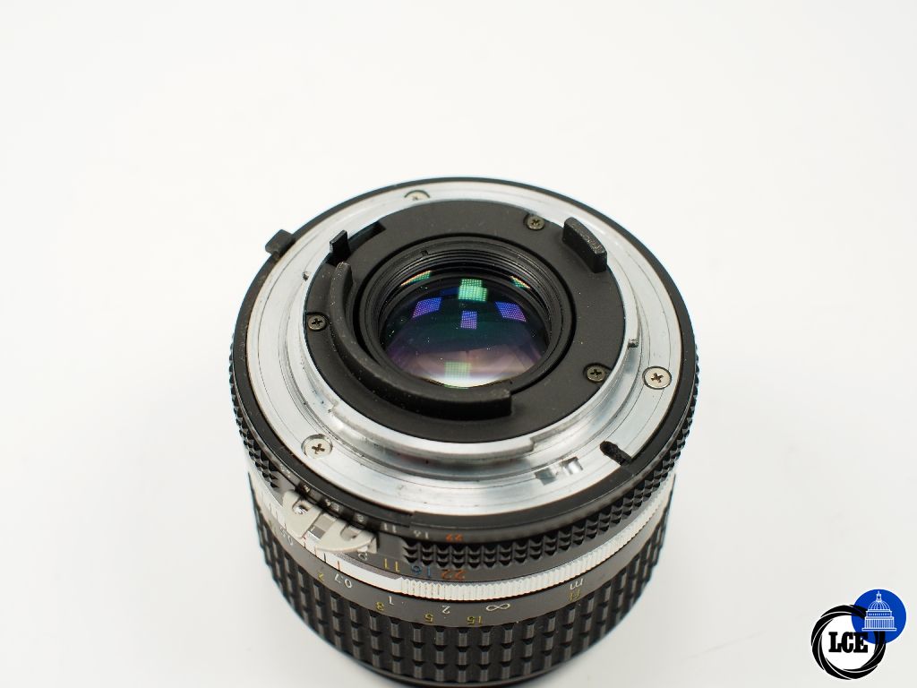 Nikon AIS 35mm F2.8