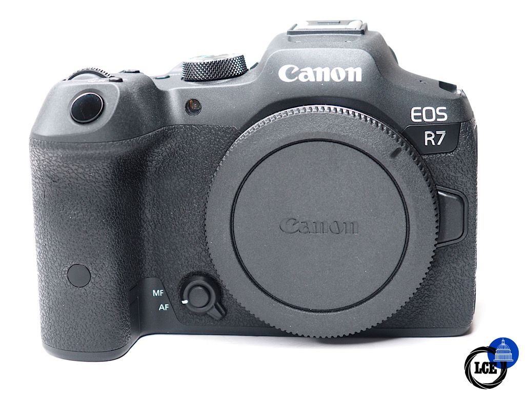 Canon EOS R7 