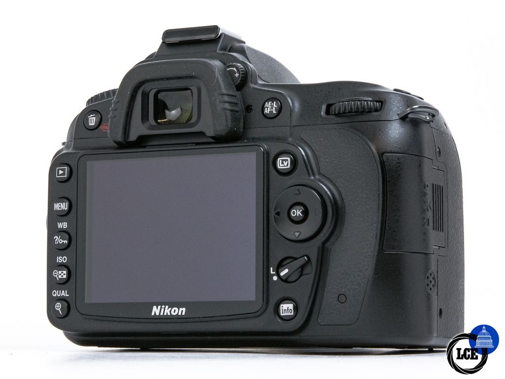 Nikon D90 + 18-105mm VR **11k Shutter Count**