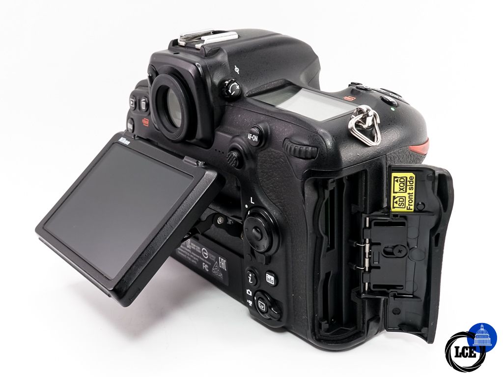 Nikon D500 Body * BOXED *