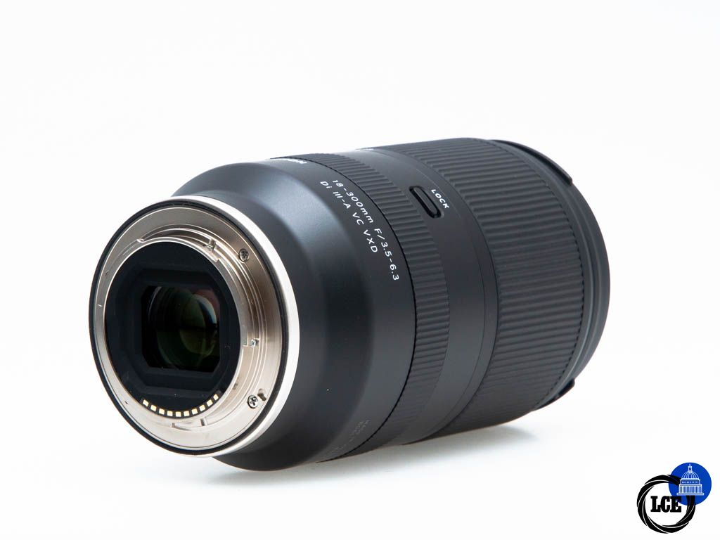 Tamron 18-300mm f/3.5-6.3 Di III-A VC VXD - Sony E