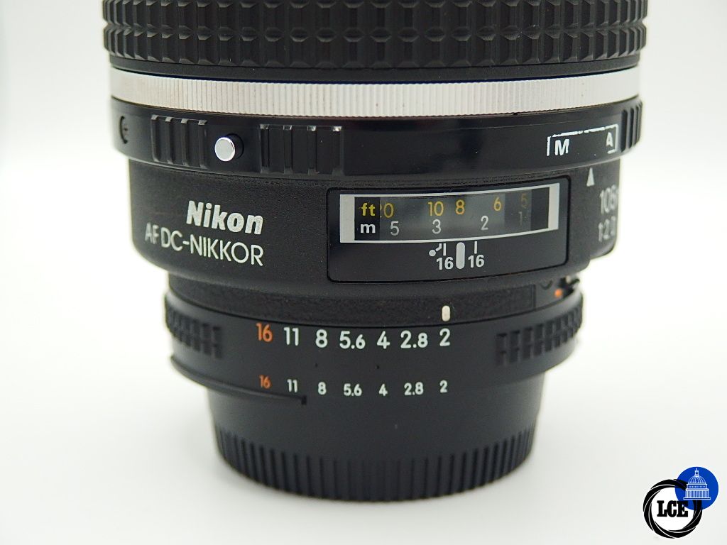 Nikon 105mm F2 D Defocus