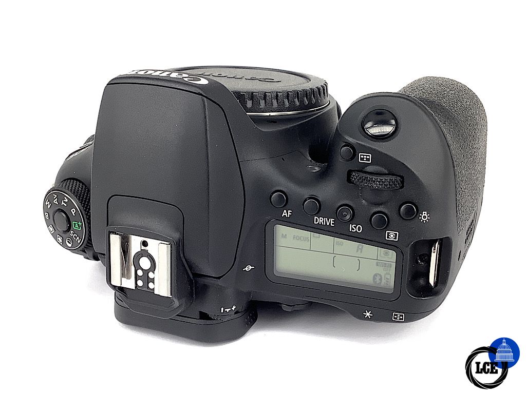 Canon EOS 90D BODY *4,000 actuations*