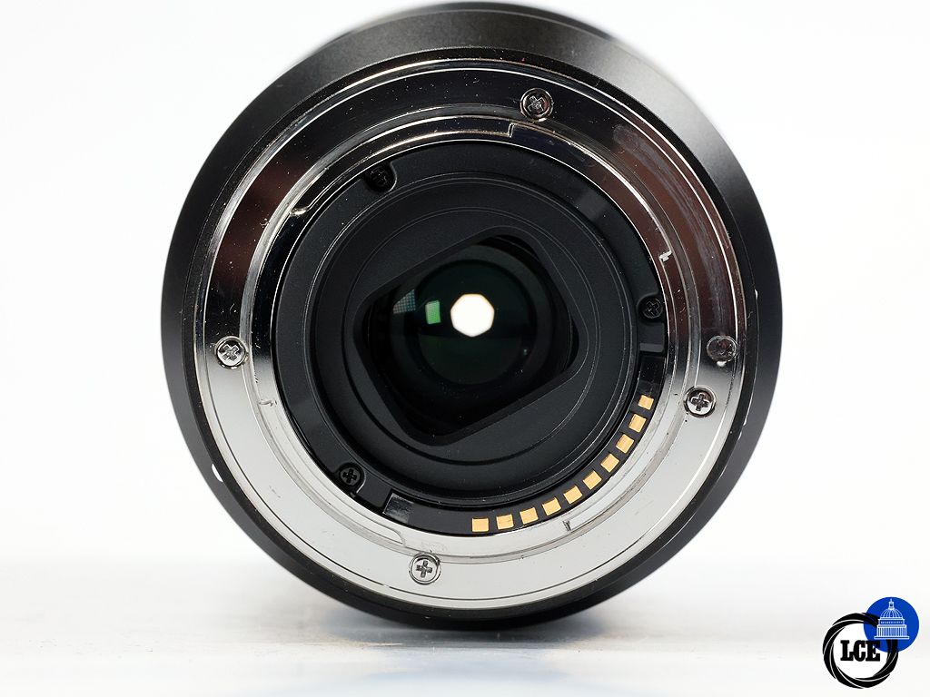 Sony E 18-105mm f/4 G PZ OSS