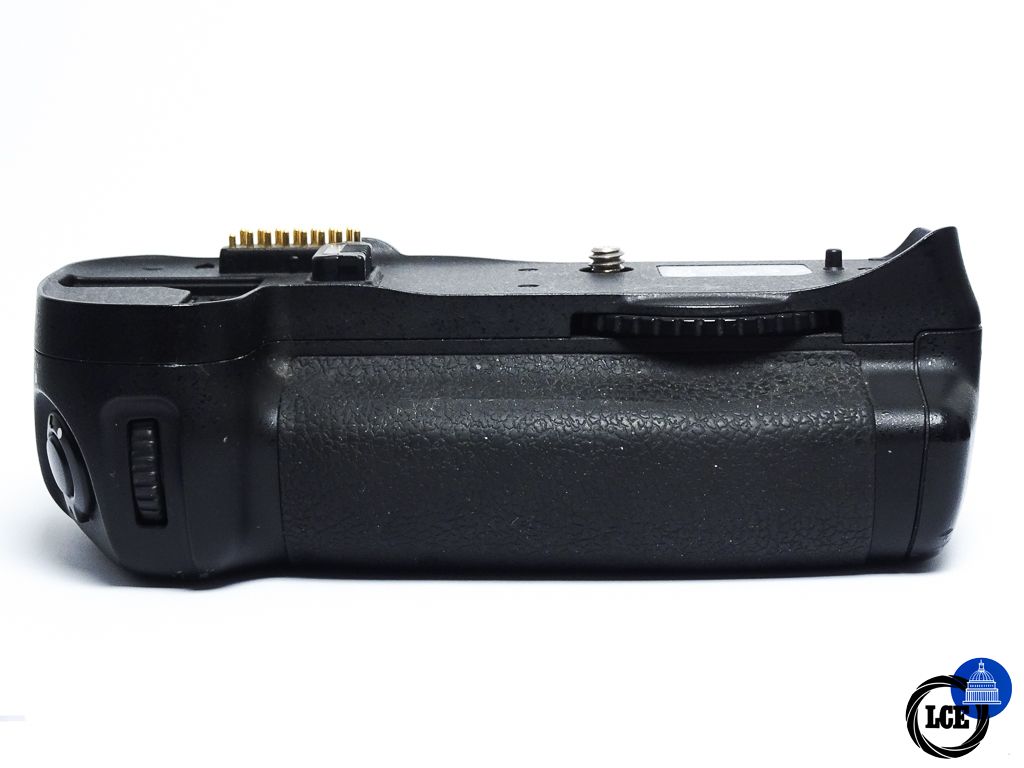 Nikon MB-D10 Battery Grip