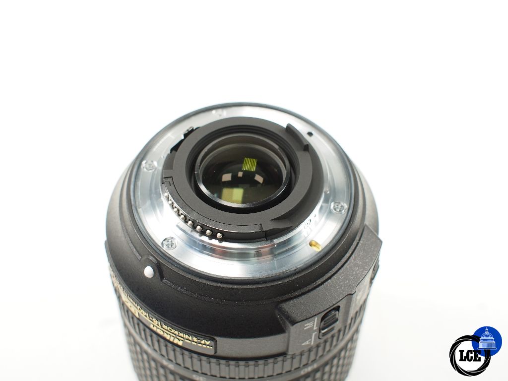 Nikon DX 18-140mm f3.5-5.6 VR