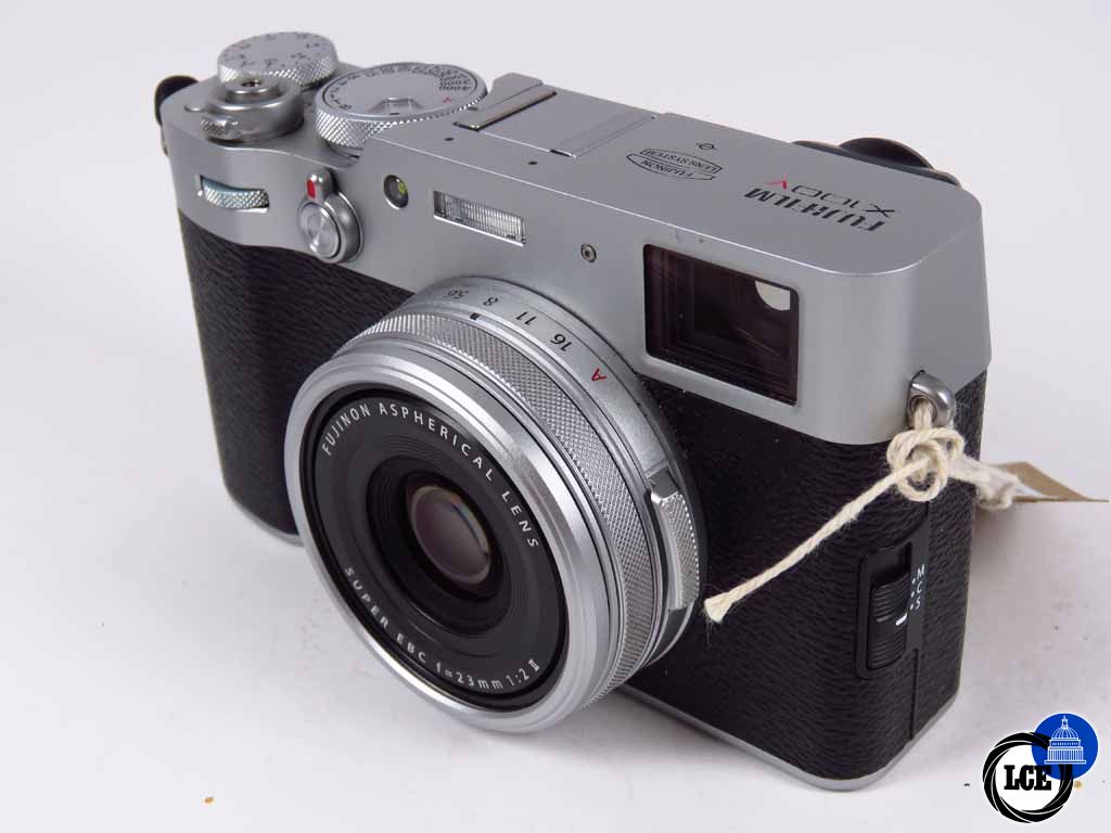 FujiFilm X-100V Chrome