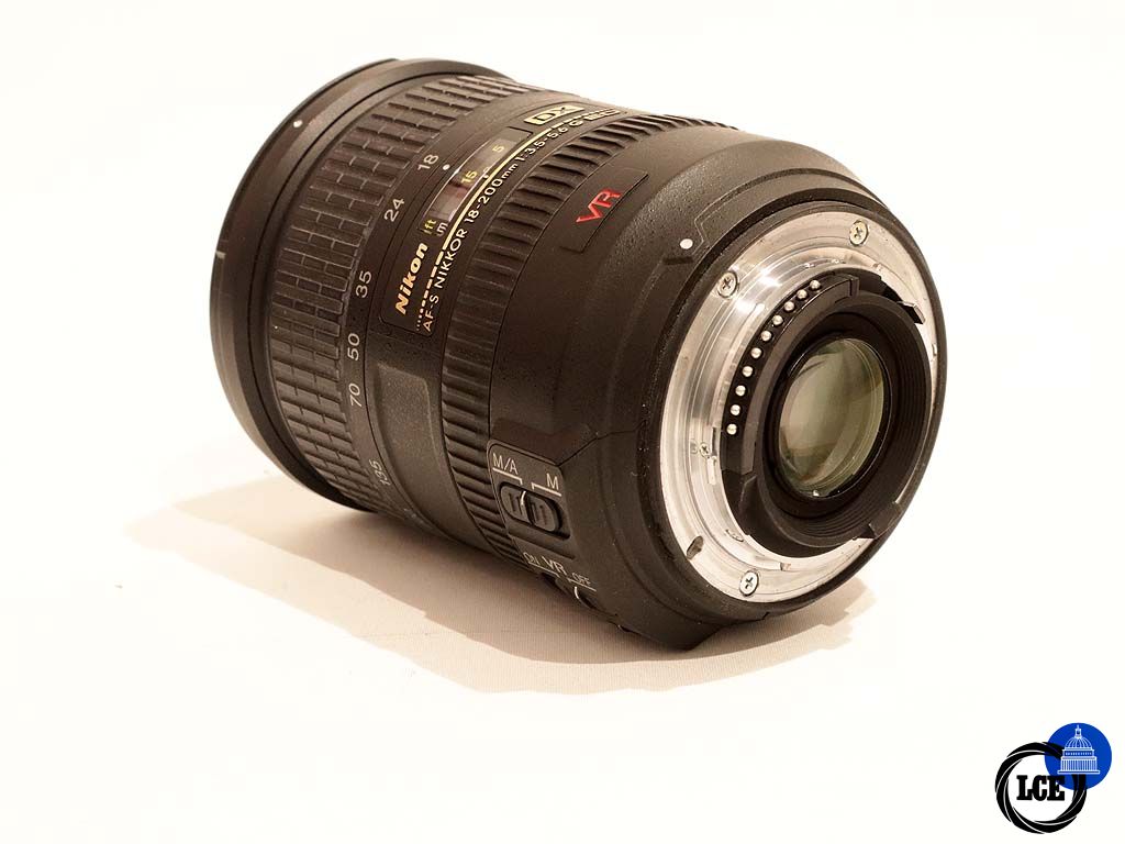 Nikon AF-S 18-200mm f3.5-5.6 G DX VR