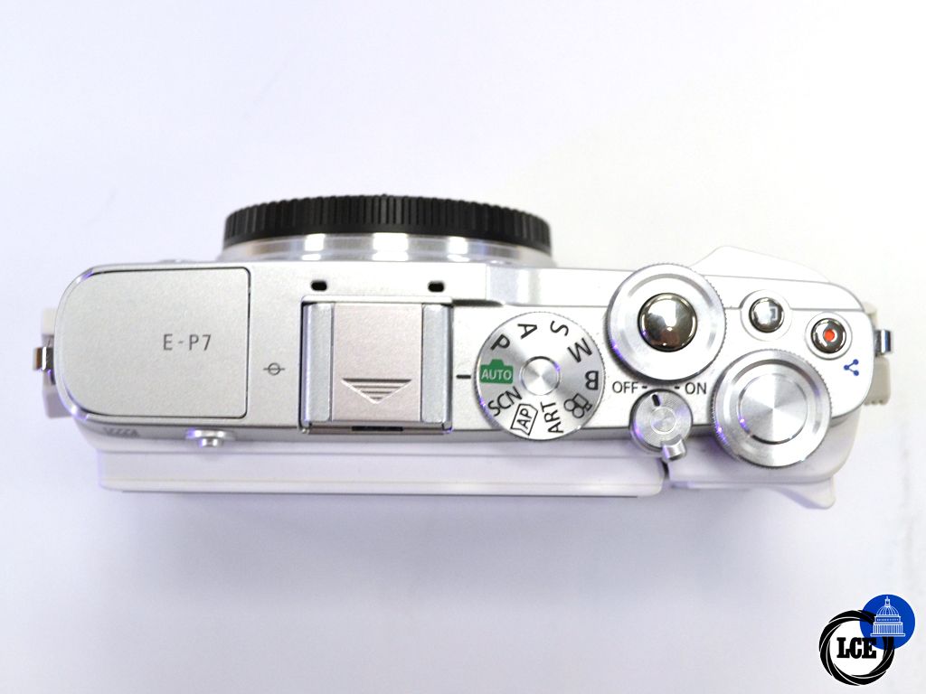 Olympus E-P7 Pen