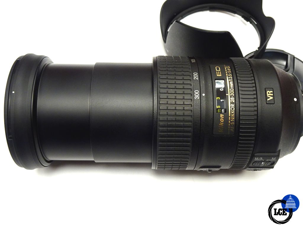 Nikon 28-300mm f3.5-5.6 G