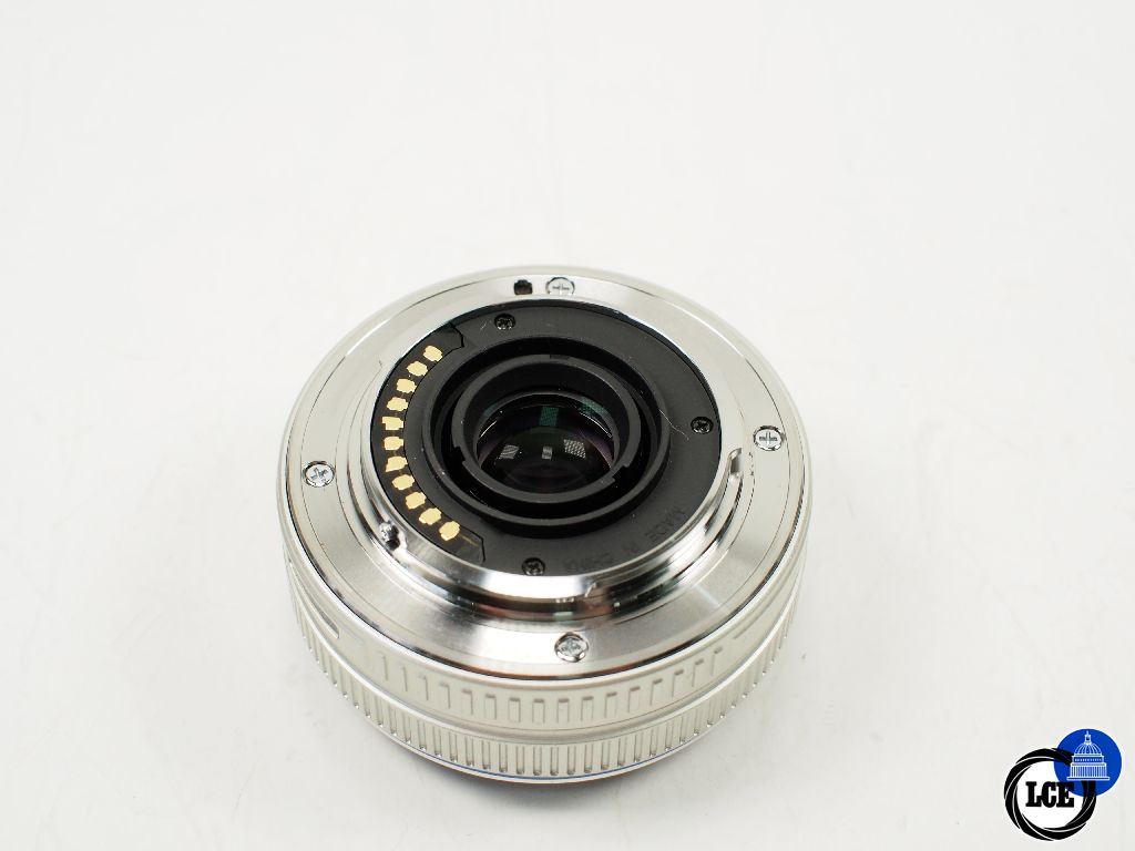 Olympus MFT 17mm f2.8